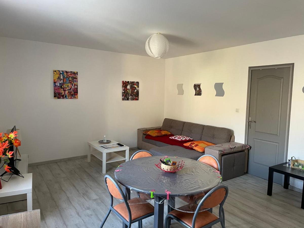 La Desirade Apartment Catllar ภายนอก รูปภาพ